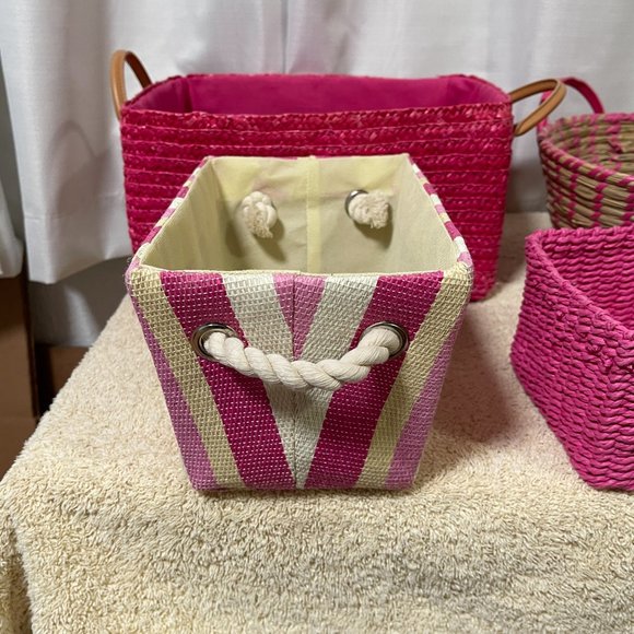 Set of 4 Baskets Pink Pattern Woven Baskets Excellent Condition! - Picture 10 of 13